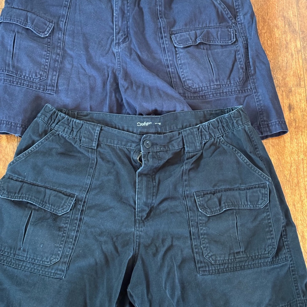 Men's Cargo Shorts in Navy and Black size 38